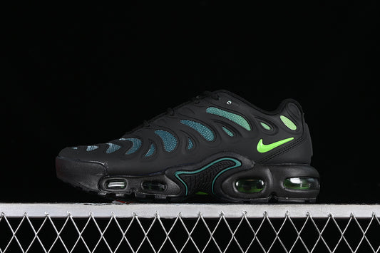 Nike Air Max Plus Drift